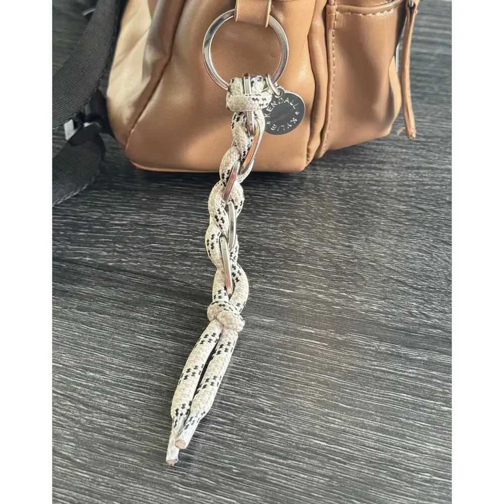 Kendall & Kylie great condition~